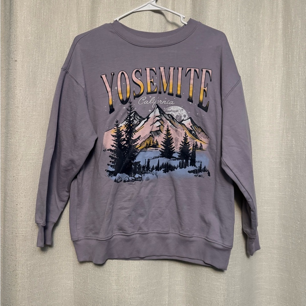 Yosemite Graphic Sweatshirt